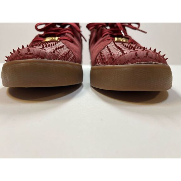 Nike LeBron 13 Lifestyle Cavaliers Team Red Gold Emblem Shoe 806396-600 Size 11 - Picture 5 of 10